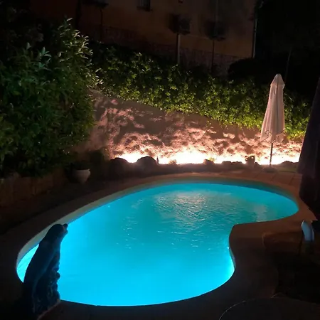 Villa Pineda 5 *